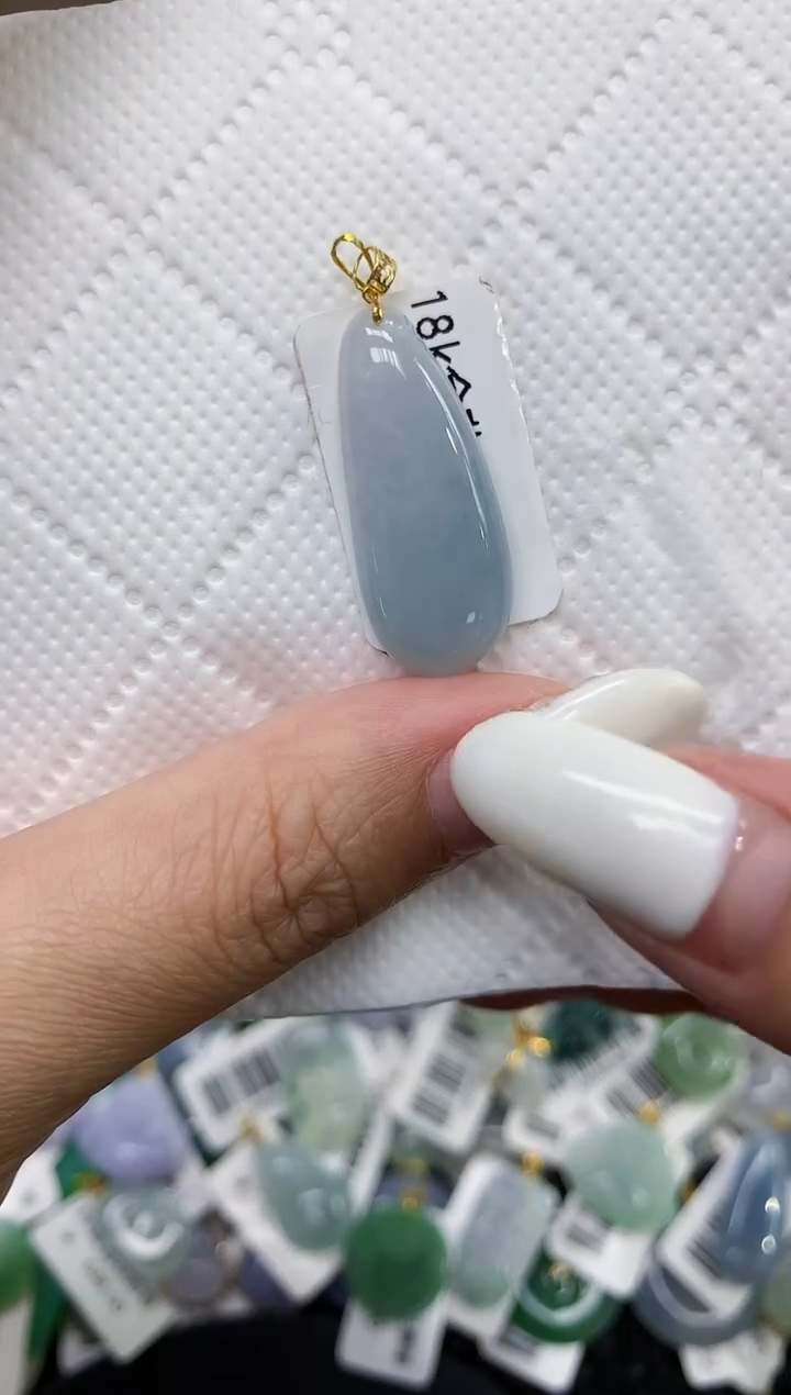 颈饰18K金镶嵌翡翠11111111111
