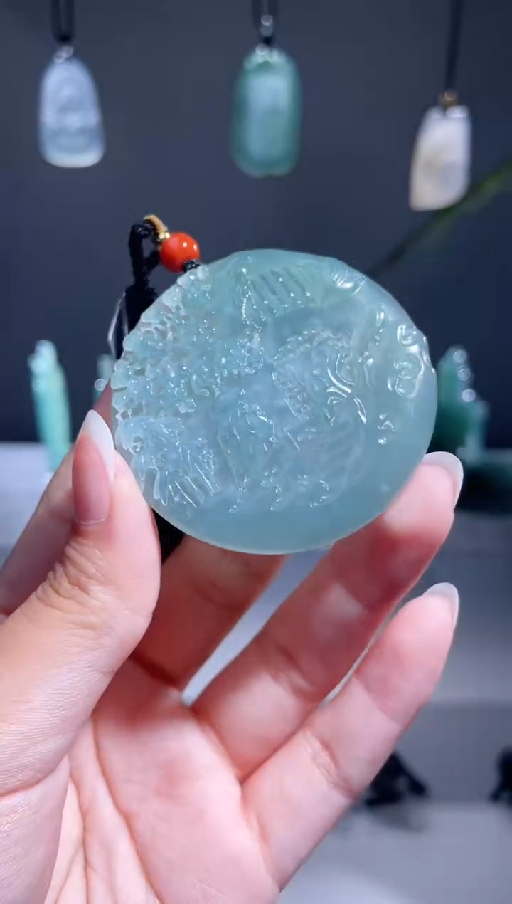 翡翠未镶嵌颈饰山水牌