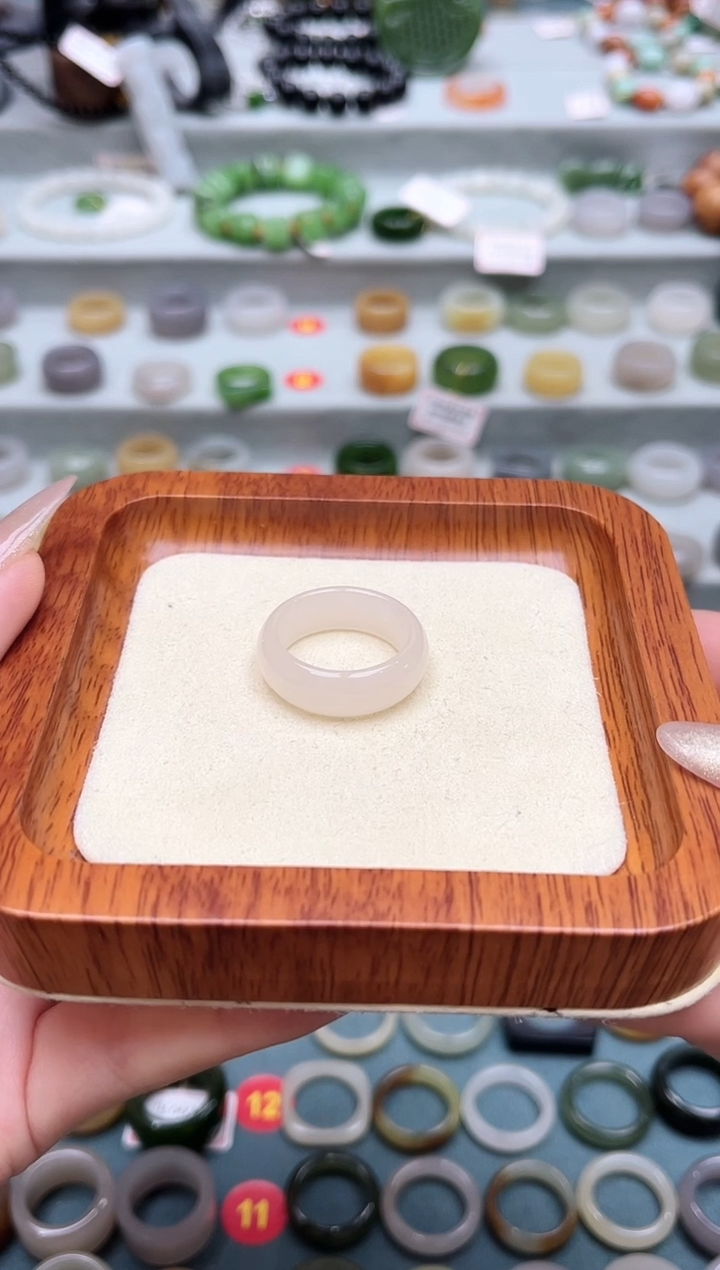 【闪购商品】和田玉戒指未镶嵌18号福利