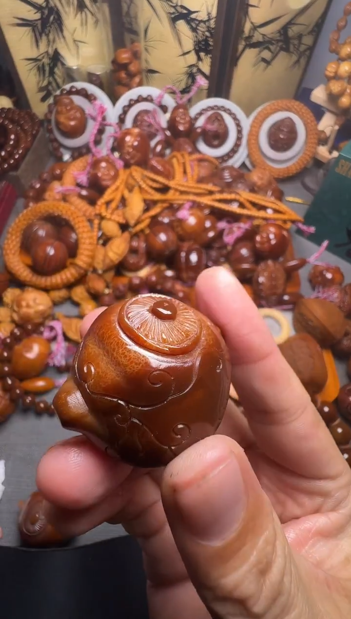 手串橄榄核普****》茶壶一个