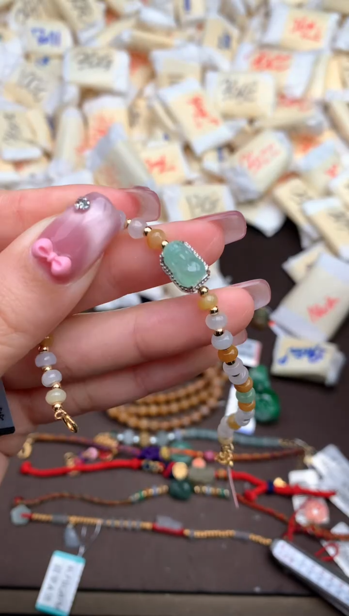 【闪购商品】翡翠手链银S925镶嵌 — 