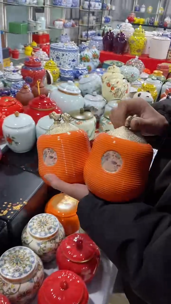 【闪购商品】罐陶瓷茶叶罐储物密封罐家用绿茶红茶普洱龙井