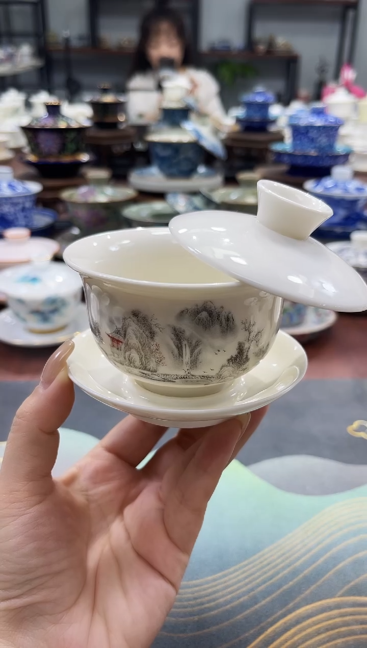 【闪购商品】小号元宝水墨悬停盖碗+111