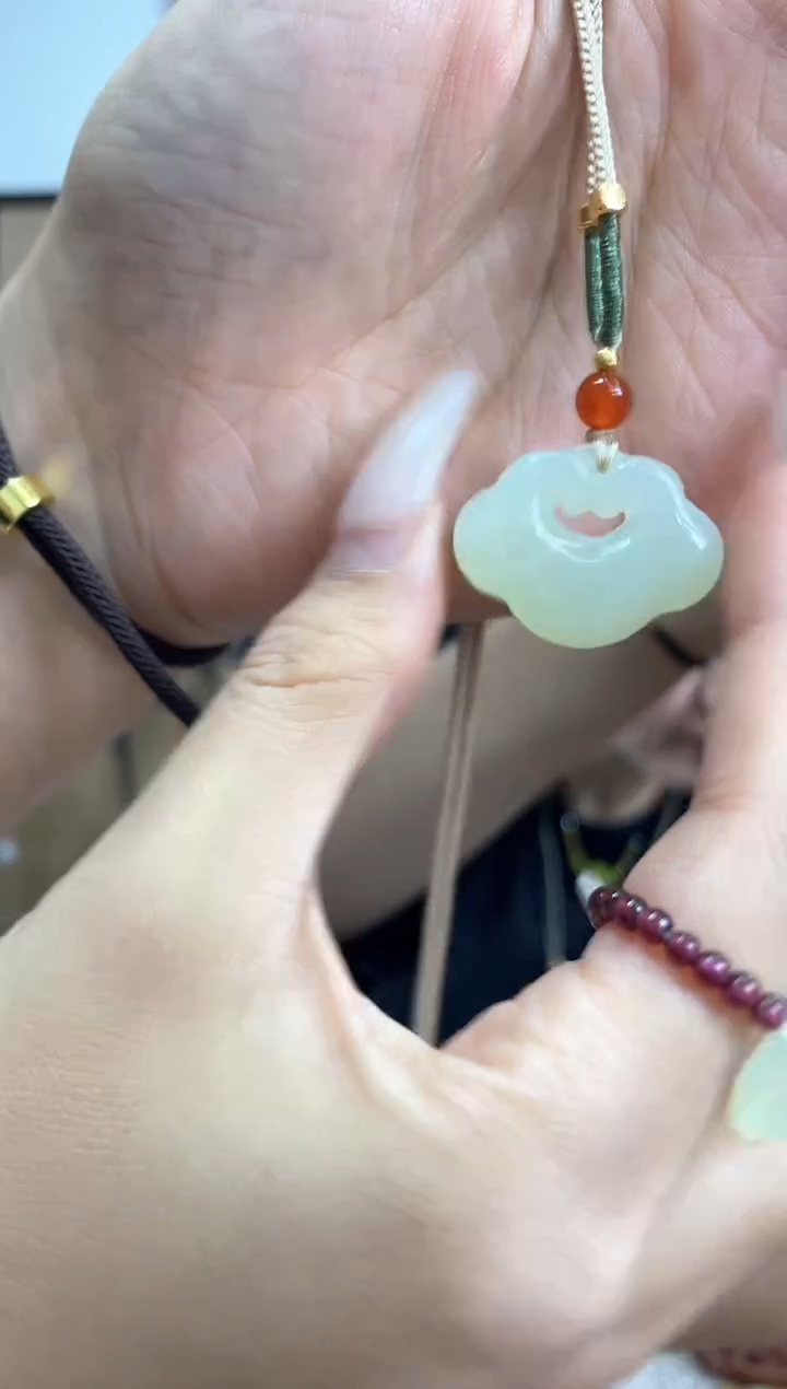 【闪购商品】岫玉吊坠未镶嵌多样性发货其中发一