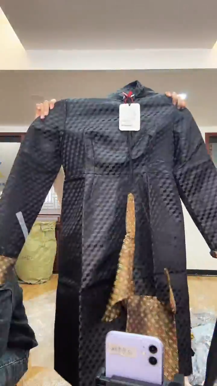 连衣裙       XL码      115-125斤