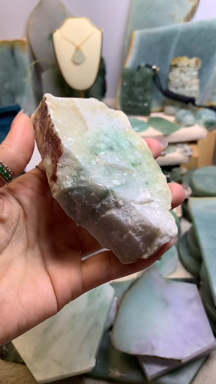 【闪购商品】翡翠挂件未镶嵌缅甸A货翡翠，没有运费险