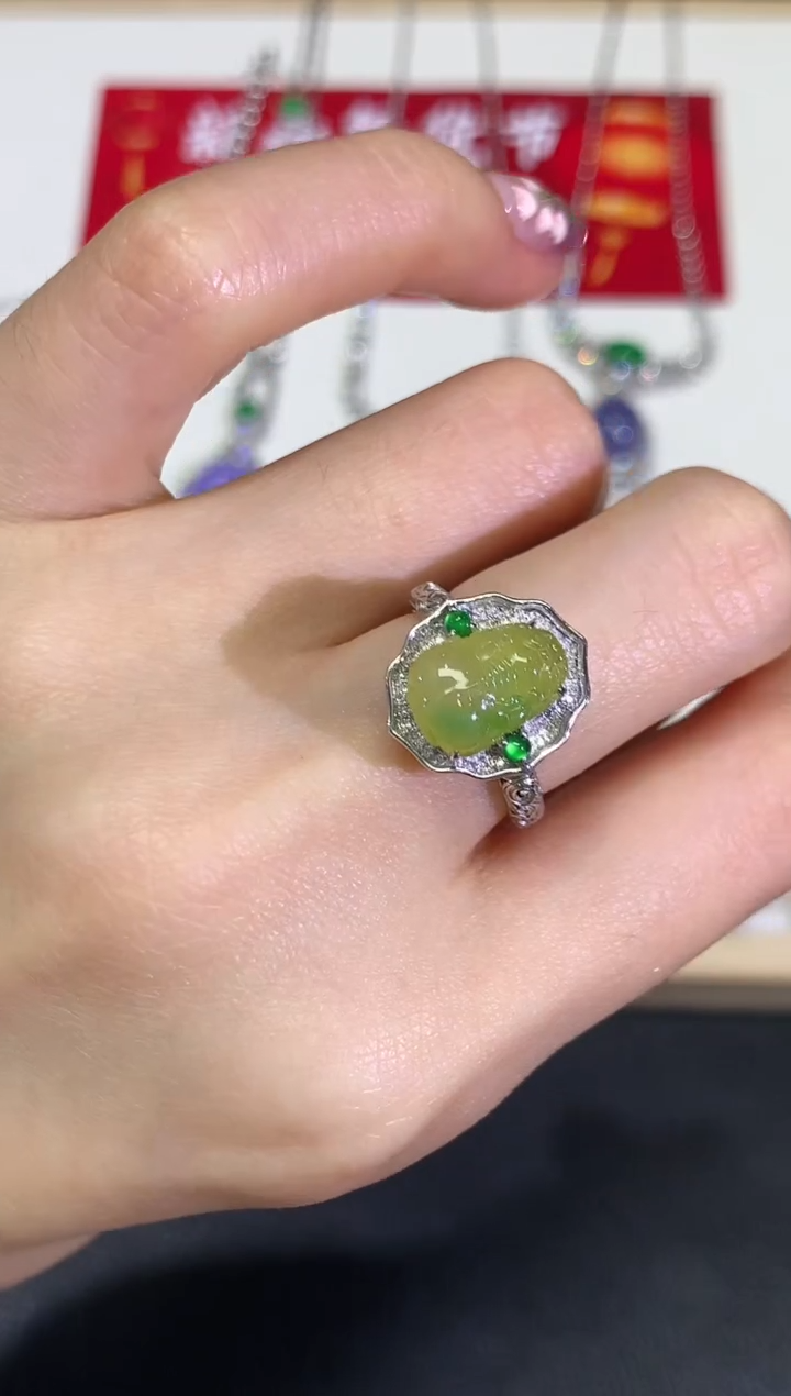 【闪购商品】翡翠颈饰18K金镶嵌团购38