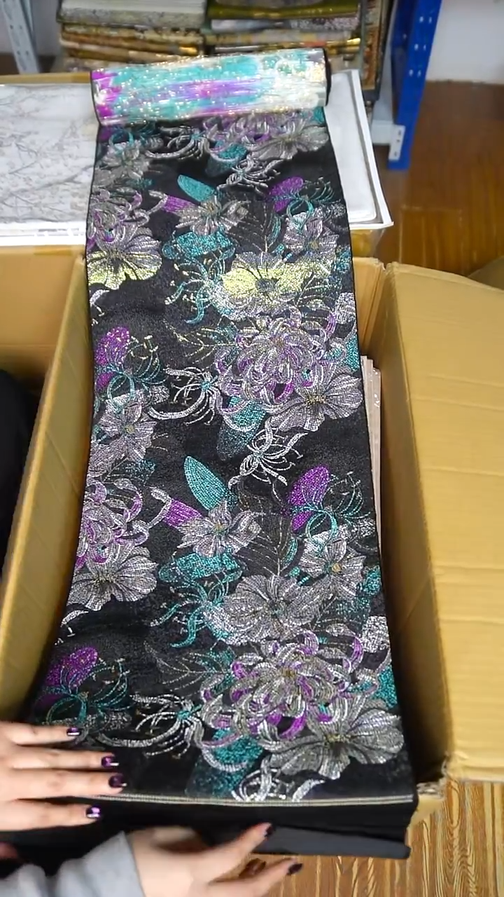 织绣1彩金彼岸花卷布