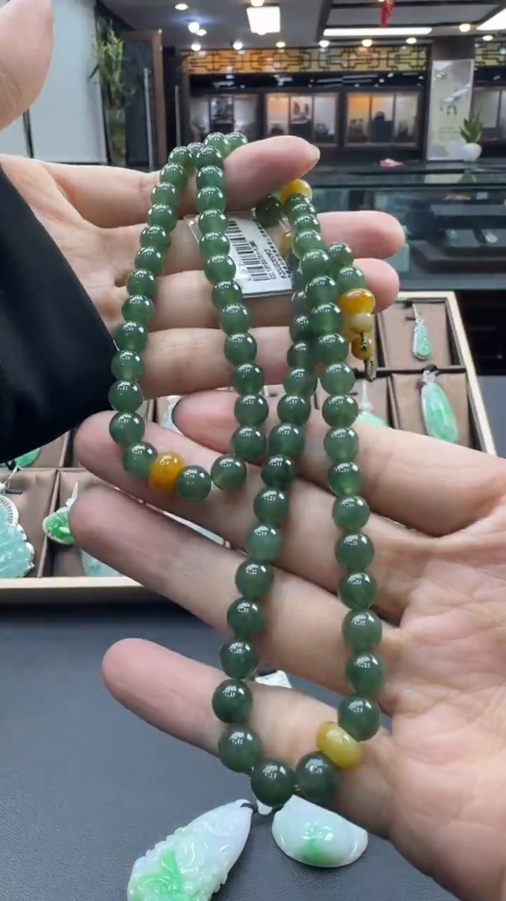 颈饰未镶嵌翡翠小*果项链