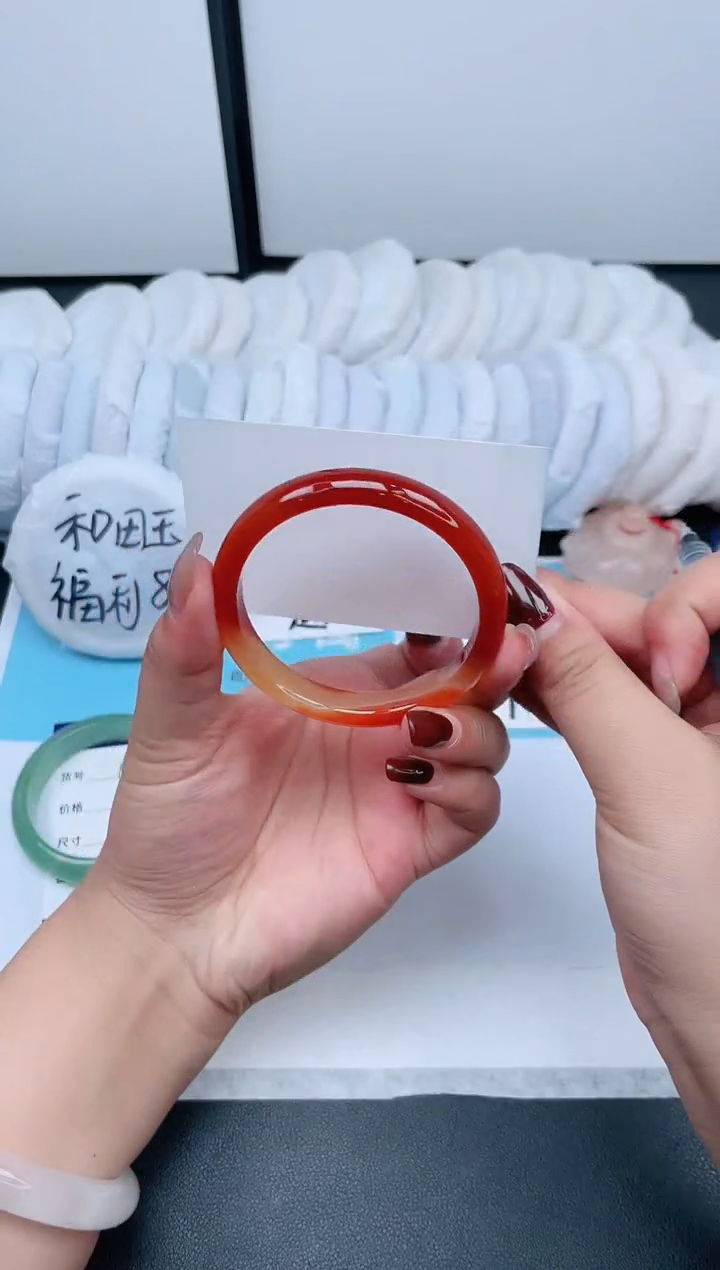 【闪购商品】石英质玉手镯未镶嵌191-57.1