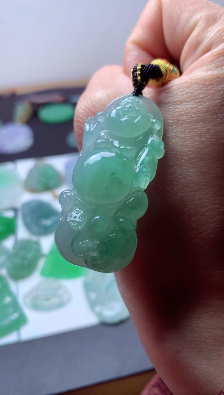 【闪购商品】翡翠颈饰未镶嵌天然翡翠