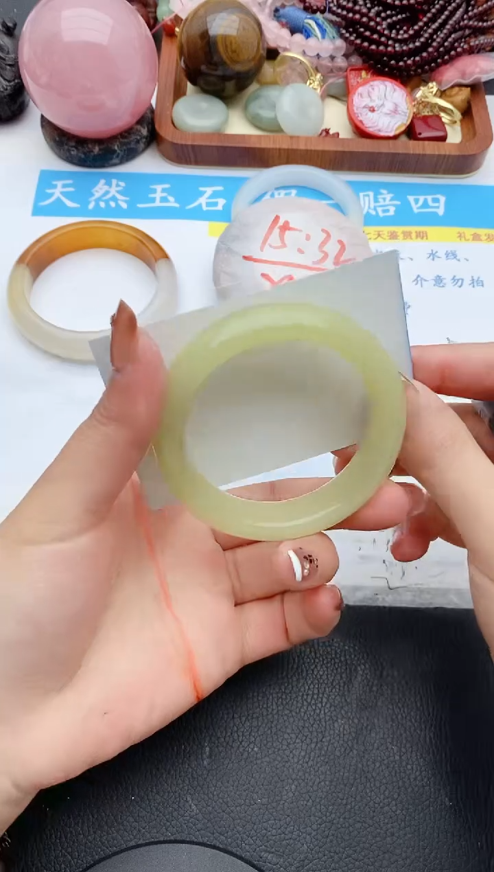 【闪购商品】石英质玉手镯未镶嵌127+51/52