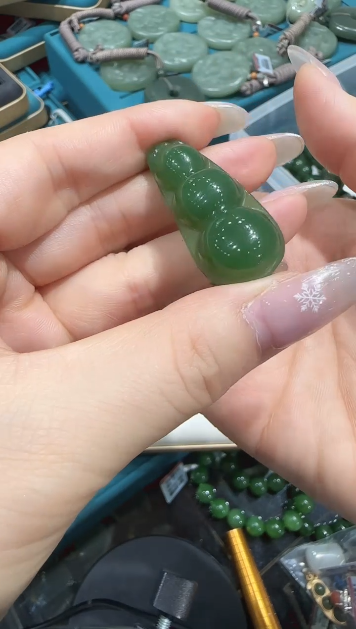 【闪购商品】和田玉吊坠/多样性发未镶嵌R79