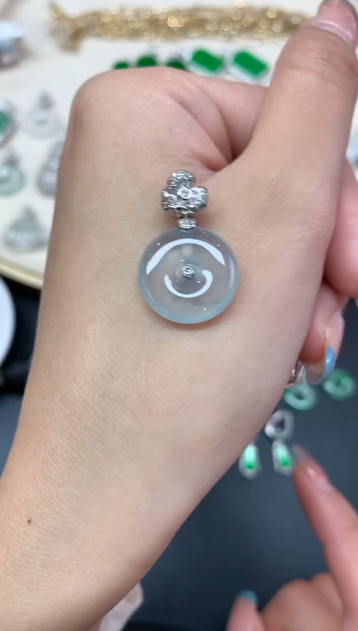 【闪购商品】翡翠吊坠(不含链)18K金镶嵌吊坠多样性发其一A441|3800