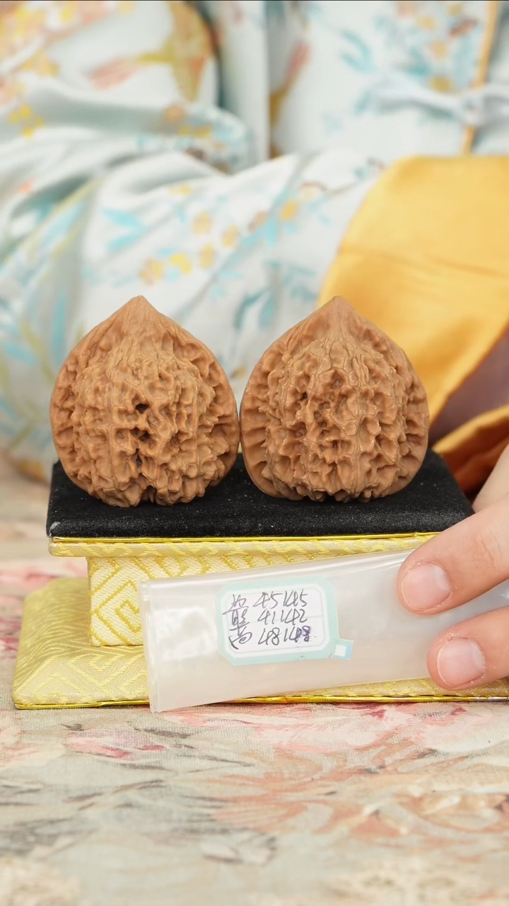 【闪购商品】文玩核桃把件官帽