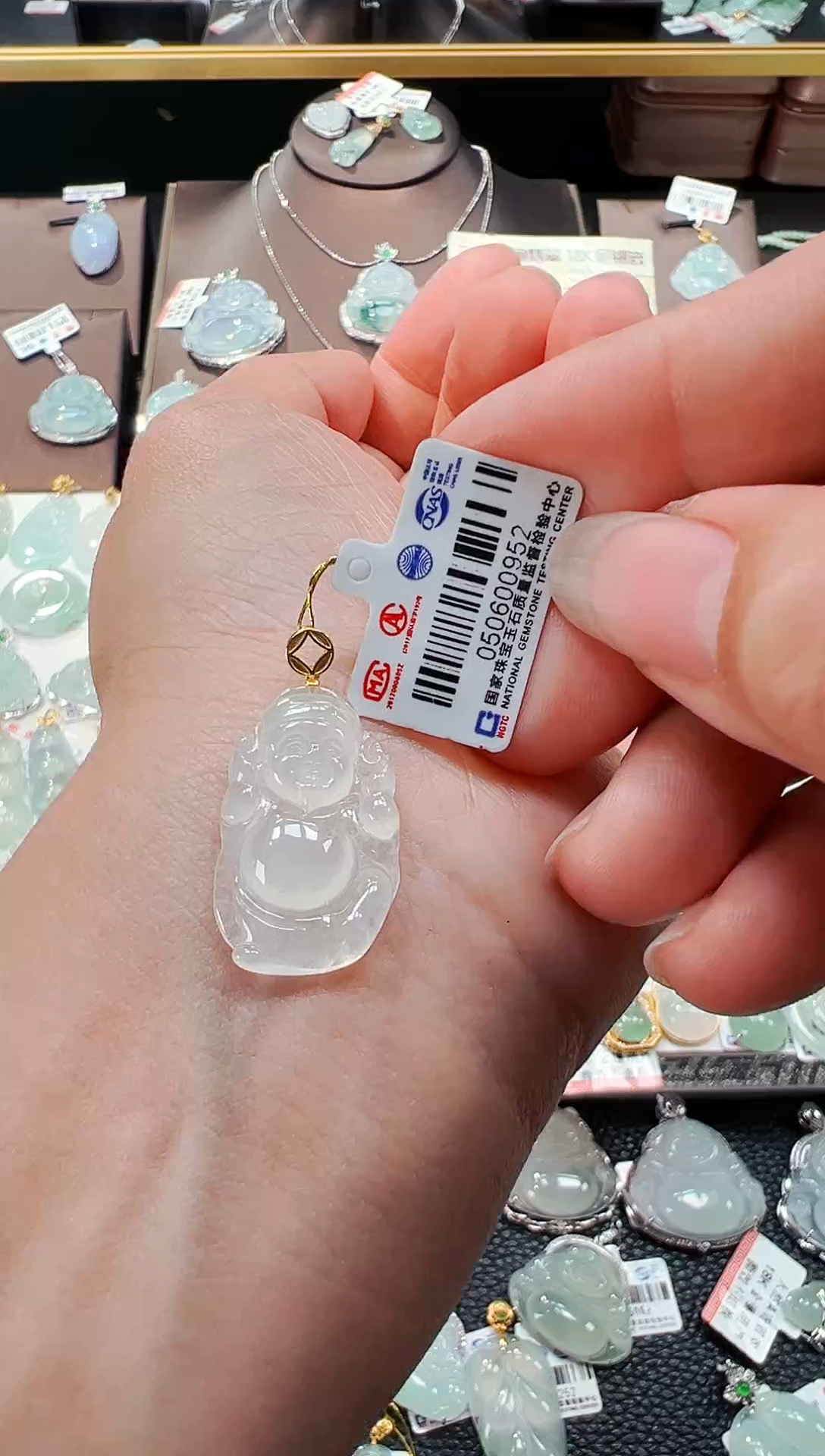 【闪购商品】翡翠吊坠(不含链)18K金镶嵌财神爷吊坠952