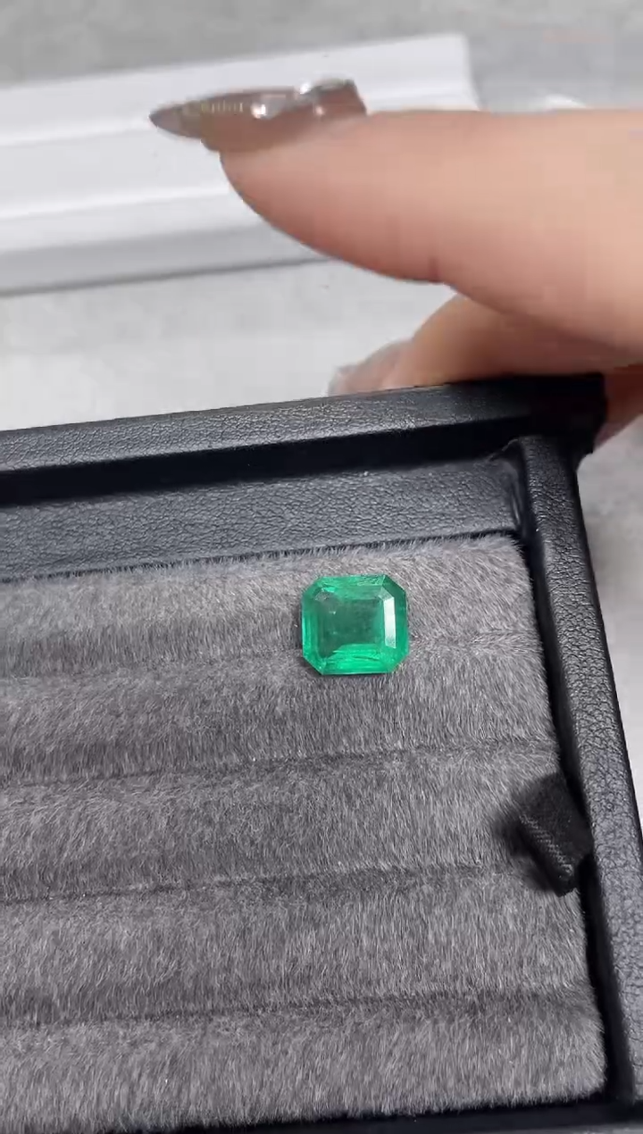 【闪购商品】祖母绿裸石未镶嵌5.13ct赞比亚