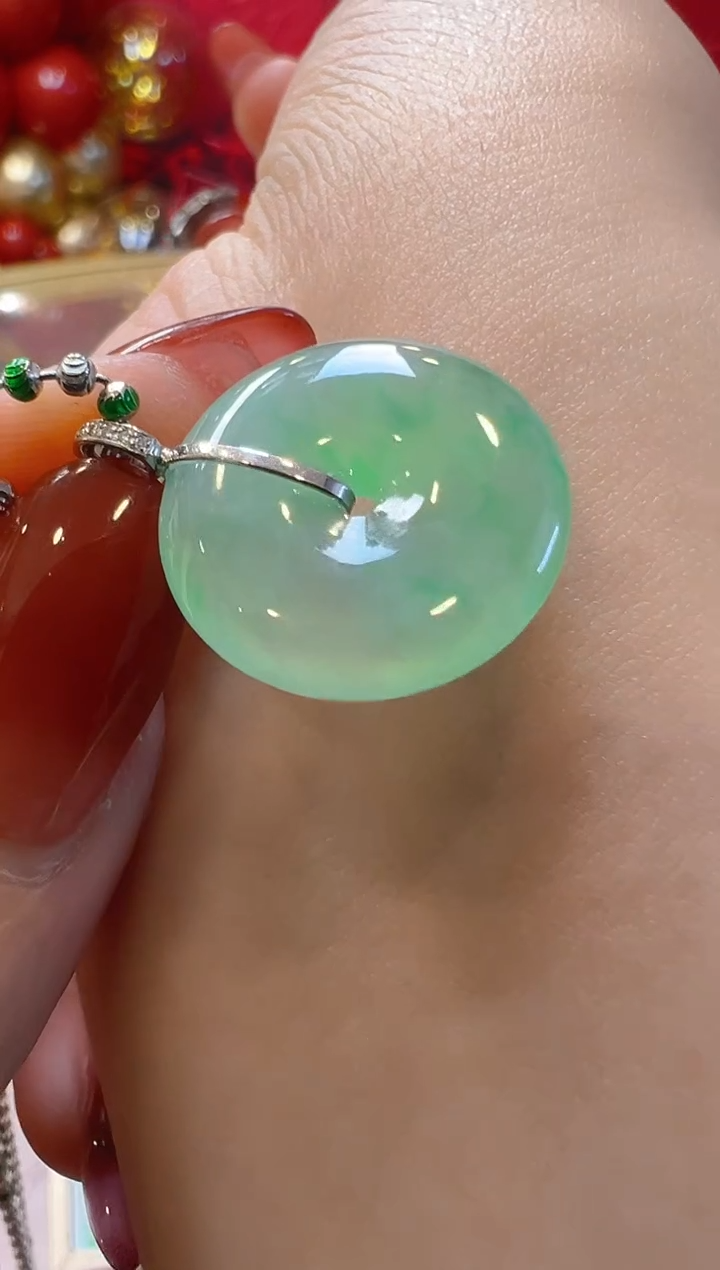 【闪购商品】翡翠吊坠(不含链)18K金镶嵌多样性团购发一件