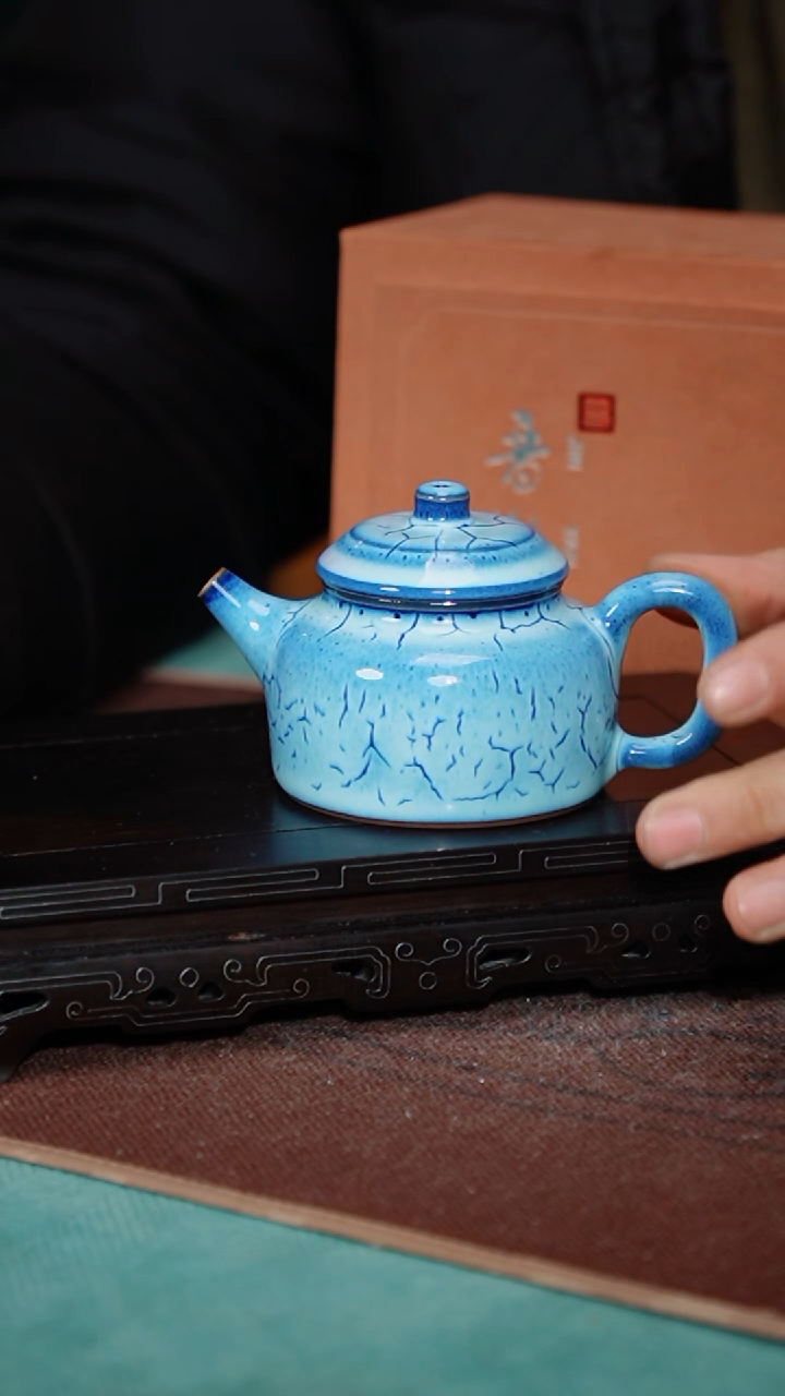 【闪购商品】267-1德钟壶（晋艳红）