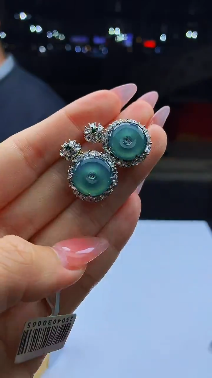 颈饰未镶嵌翡翠天然A货翡翠多样性发其一