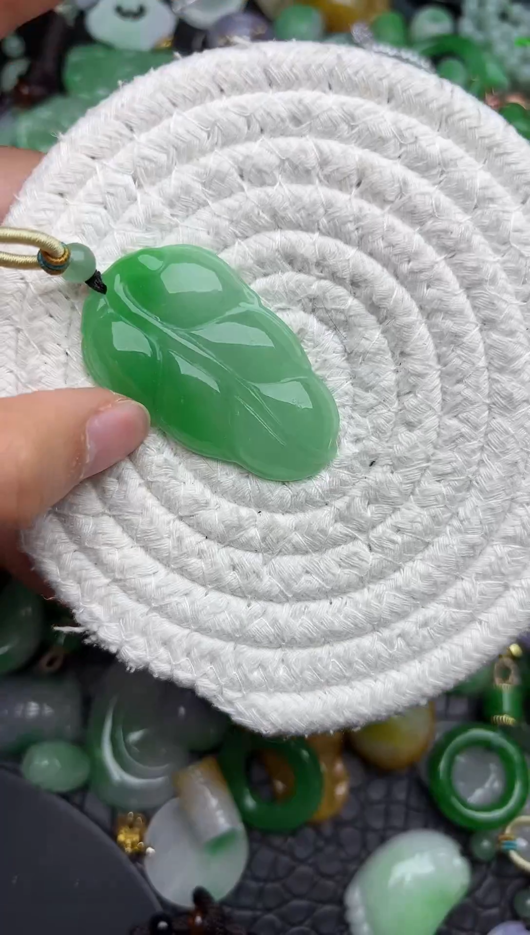 颈饰未镶嵌翡翠缅甸翡翠吊坠