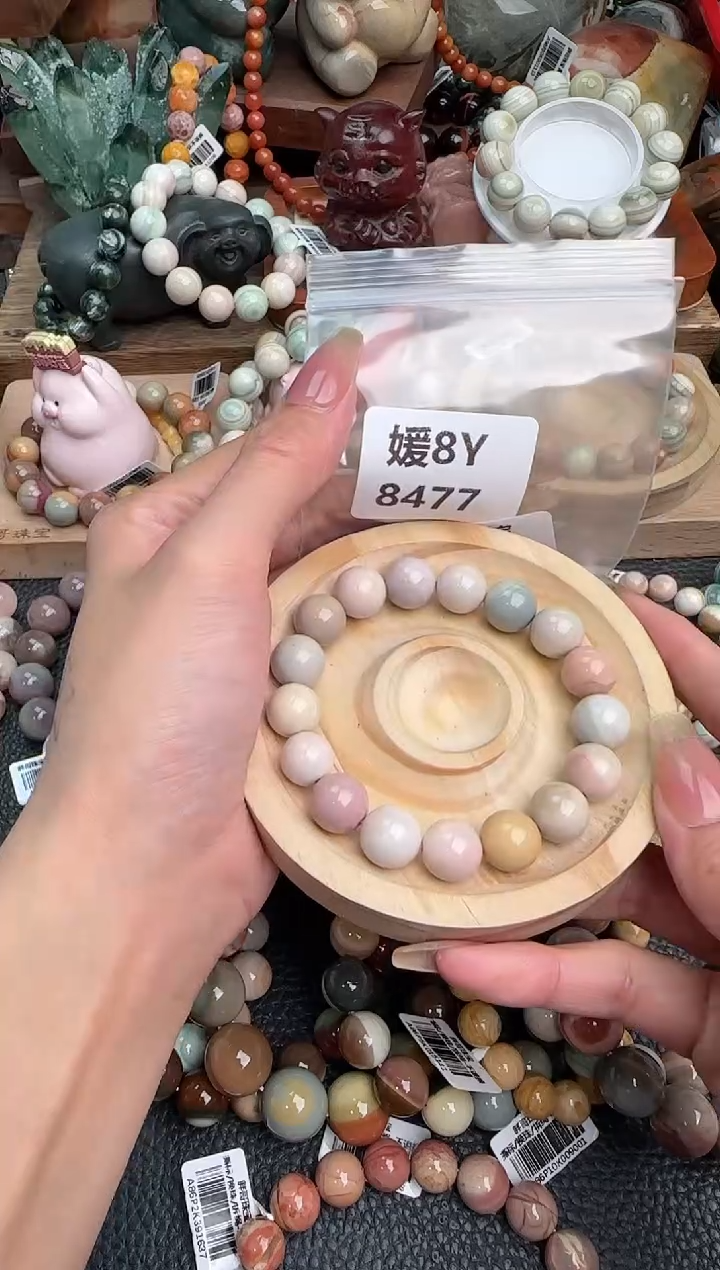 【闪购商品】石英质玉手链未镶嵌8Y8477