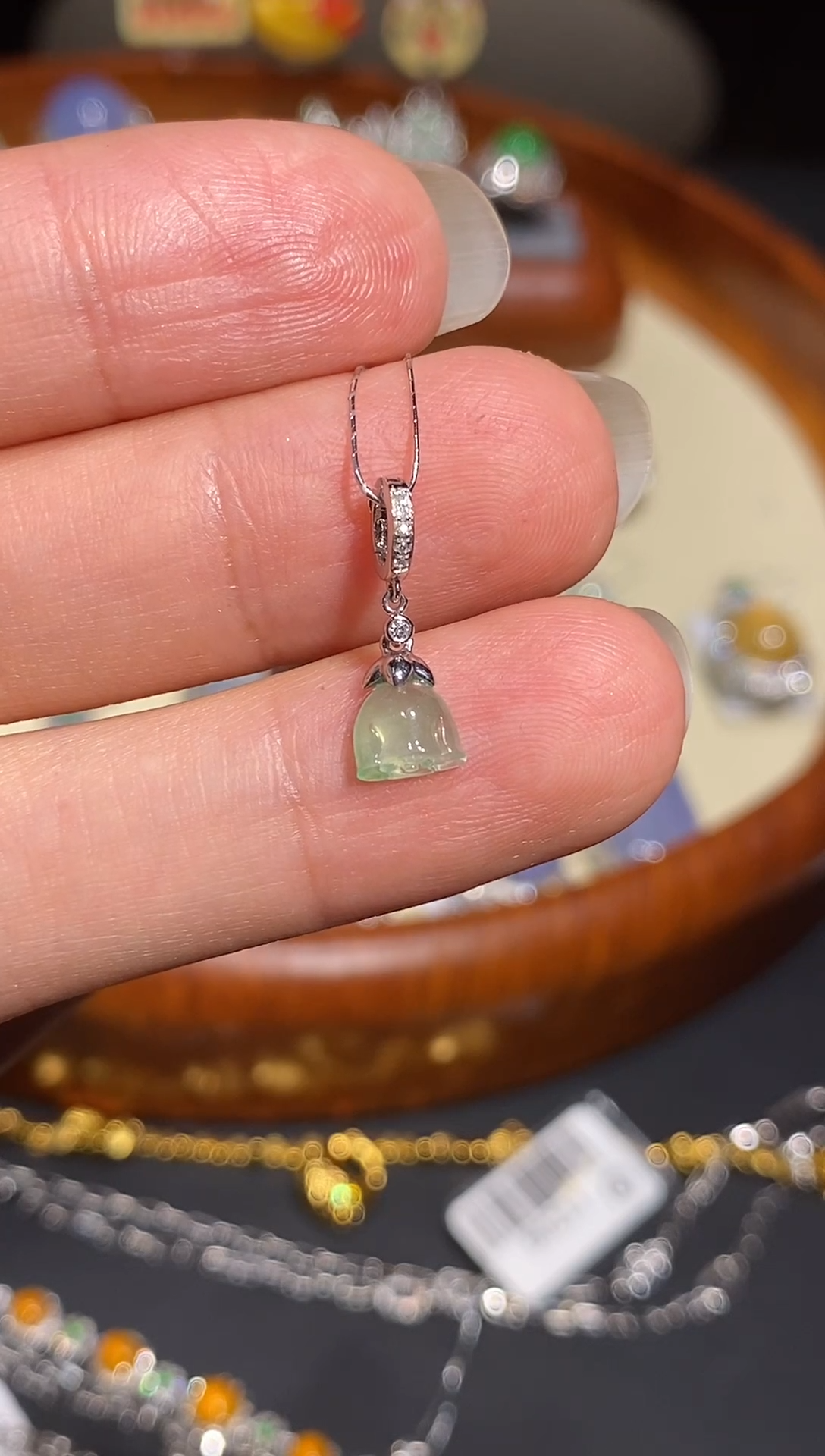 【闪购商品】翡翠吊坠(不含链)18K金镶嵌吊坠