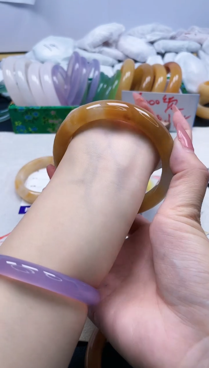 【闪购商品】石英质玉手镯未镶嵌170/65