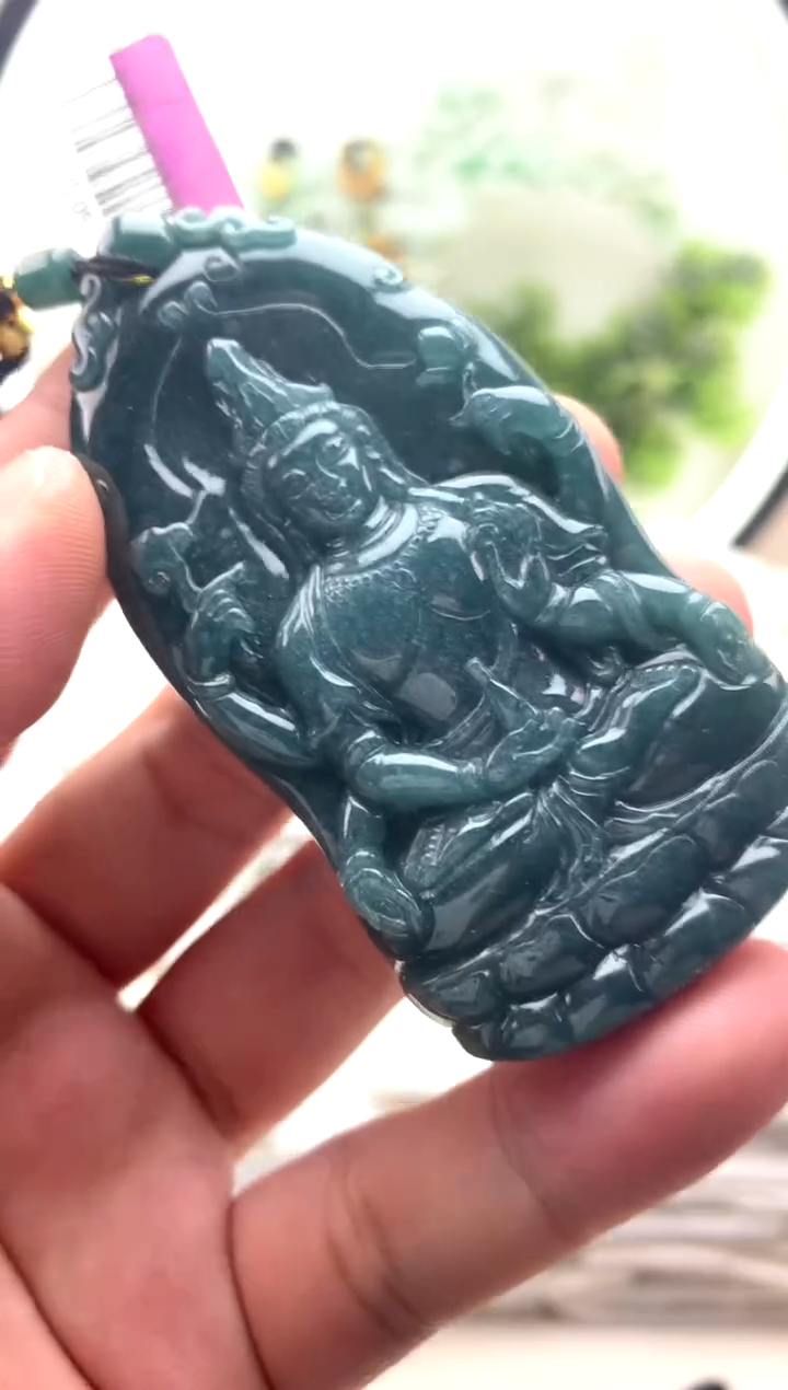 颈饰未镶嵌翡翠千手观音