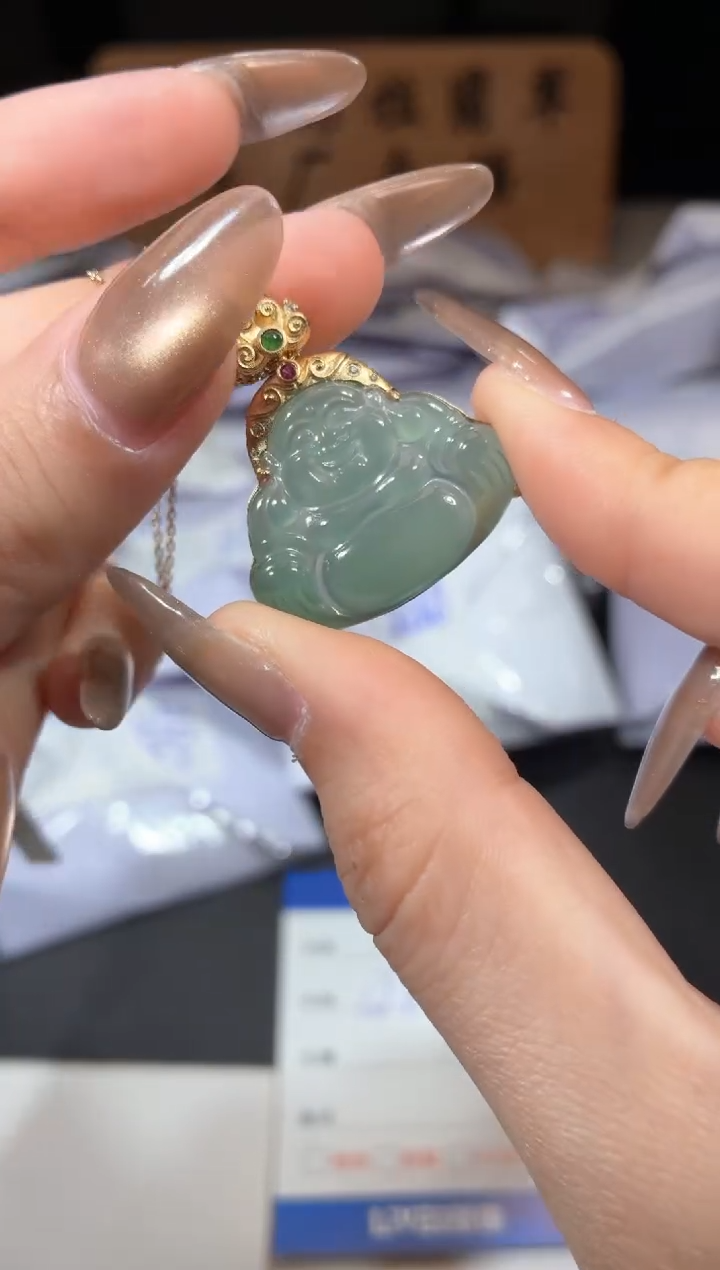 颈饰未镶嵌翡翠天然翡翠A货-