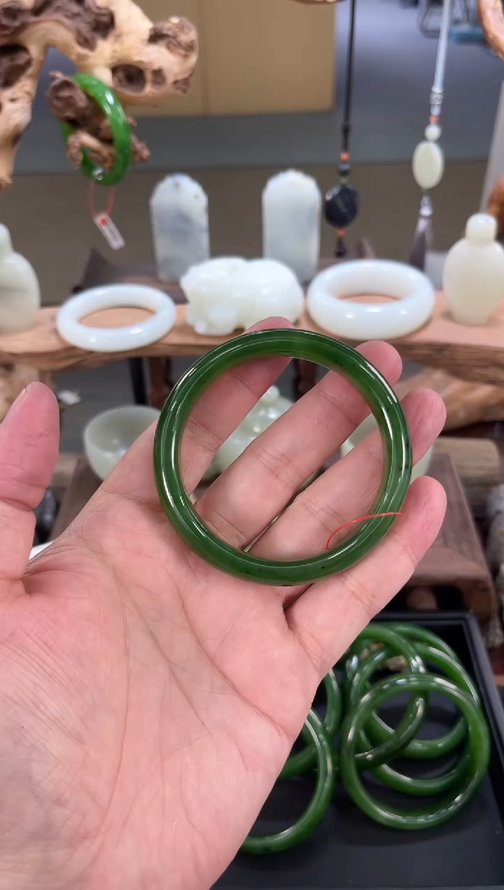 【闪购商品】和田玉手串未镶嵌 俄七冰底碧玉手镯 微瑕 56+圈