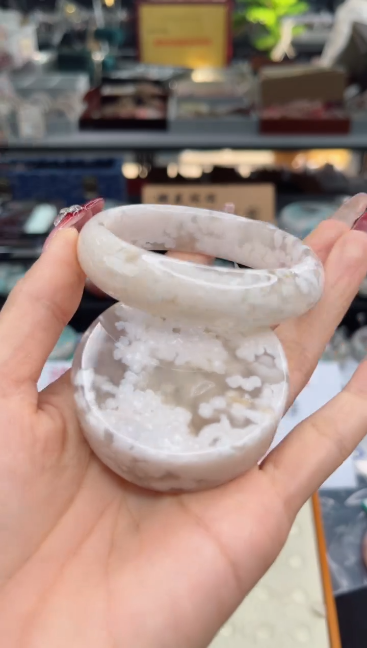 【闪购商品】石英质玉手镯未镶嵌55圈口（赠品镯心）3660272