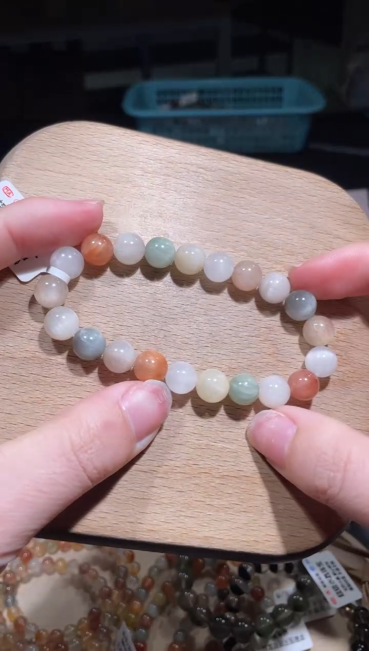 【闪购商品】水晶手链未镶嵌39号多性样发一H 9+