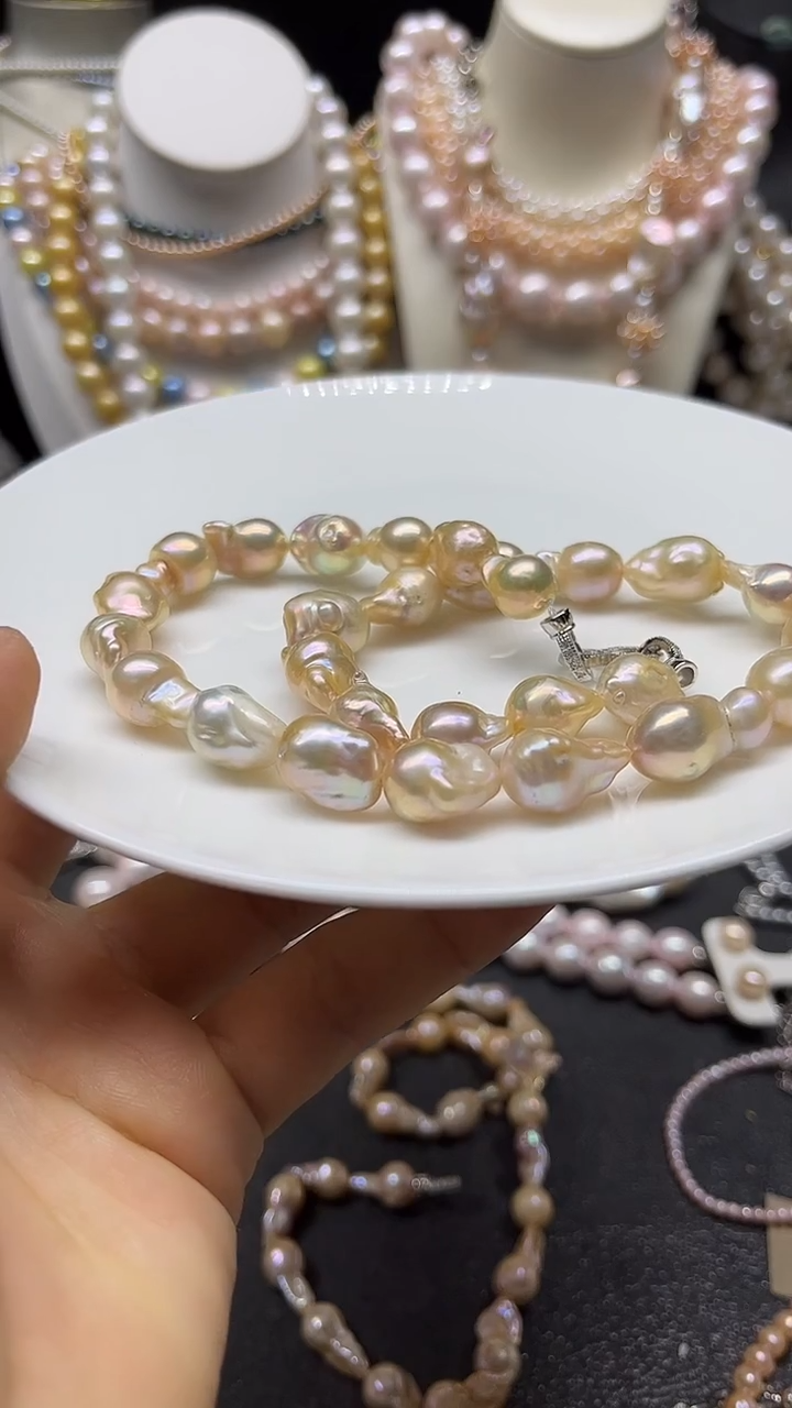 颈饰未镶嵌淡水珍珠多人