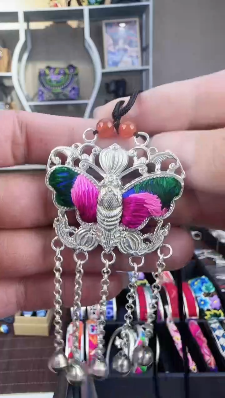 【闪购商品】织绣非遗手工刺绣蝴蝶吊坠