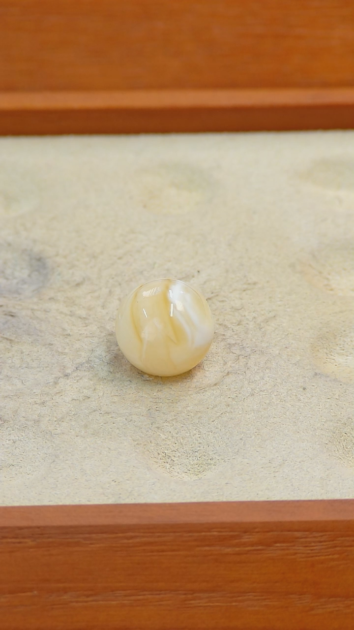 【闪购商品】蜜蜡裸石未镶嵌俄料12.2MM1.021克