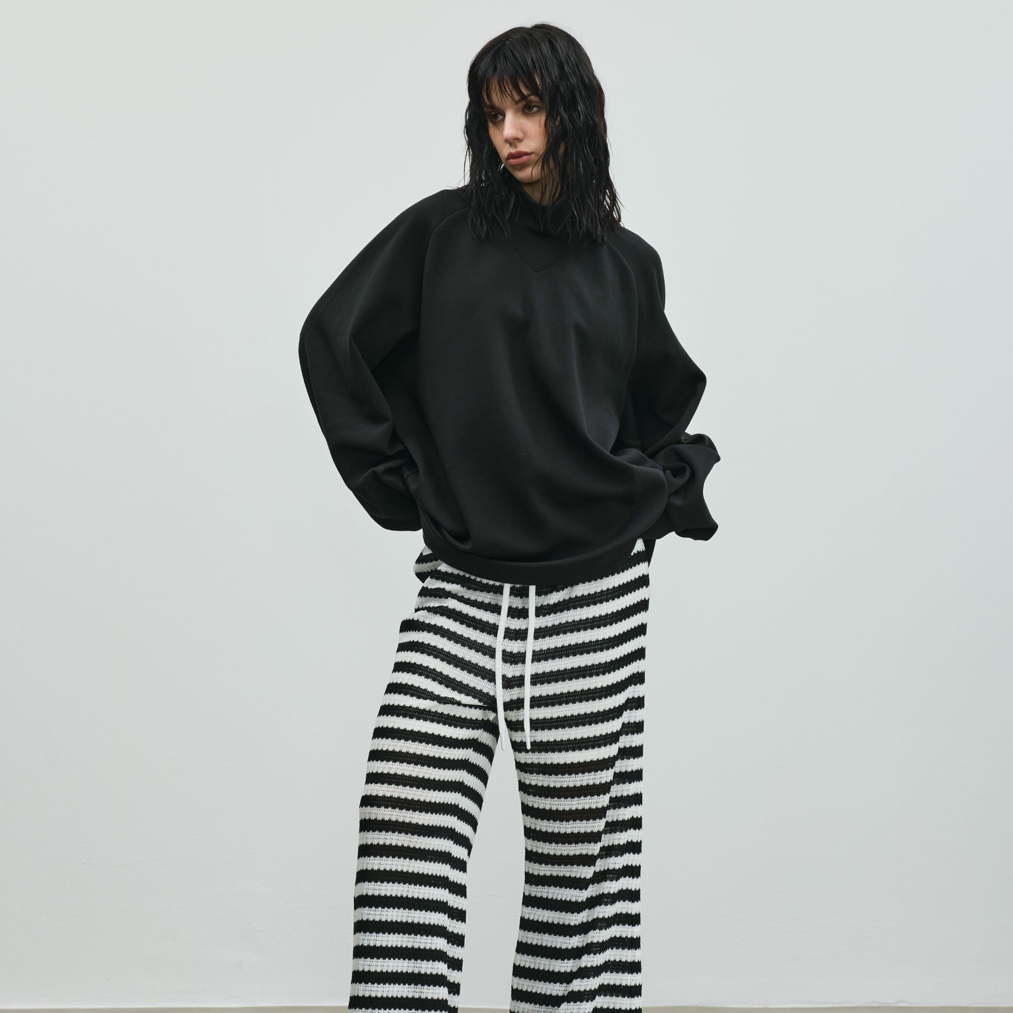 GG潮牌女装秋冬休闲百搭宽松时尚插肩袖遮臀立领情侣卫衣-154271