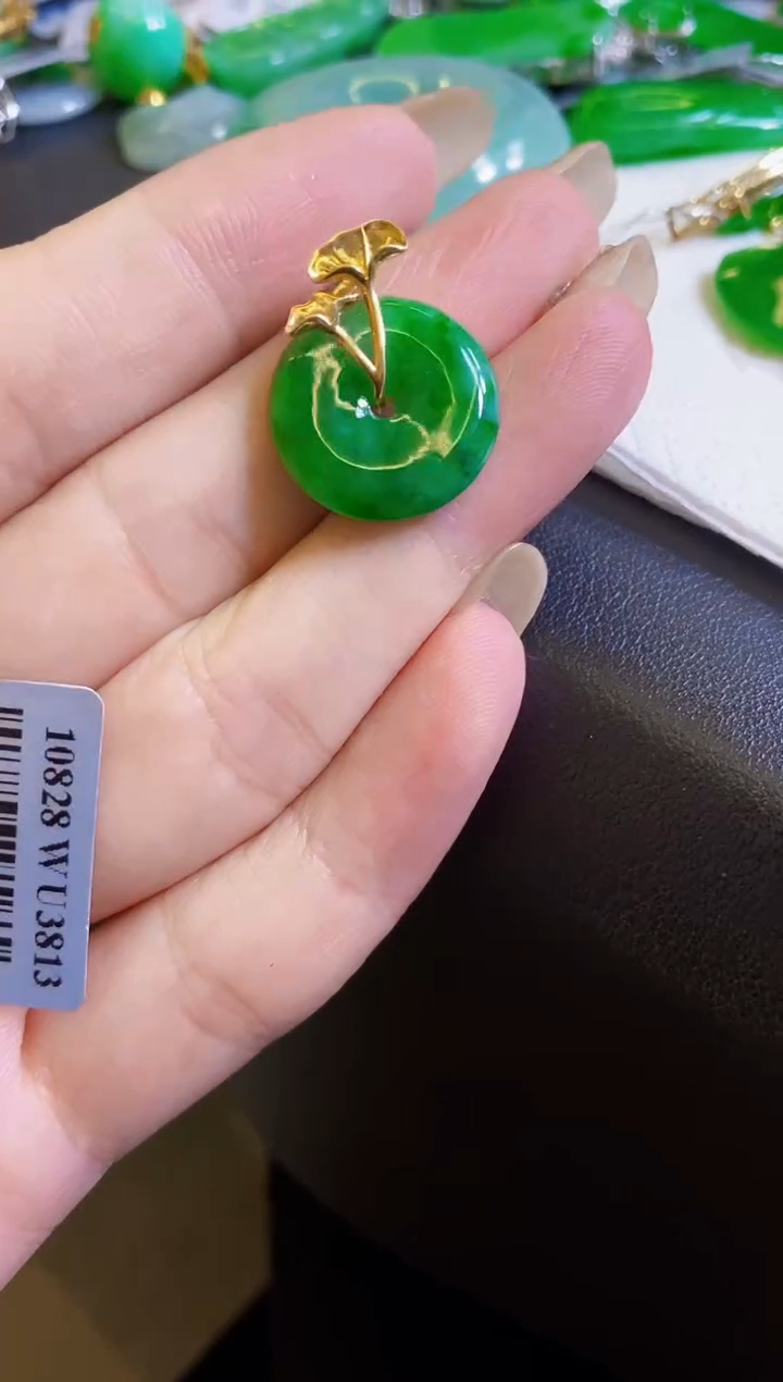 【闪购商品】定制翡翠18K金镶嵌扣