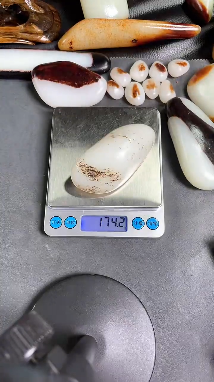 【闪购商品】和田玉挂件未镶嵌YL-LL-2.13-55多样性发货