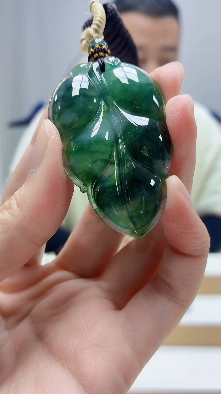 未镶嵌定制翡翠孙*4898zm-毛货挂件叶子95
