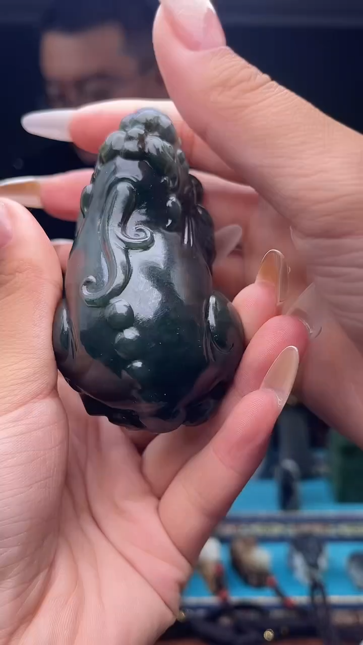 未镶嵌和田玉挂件1
