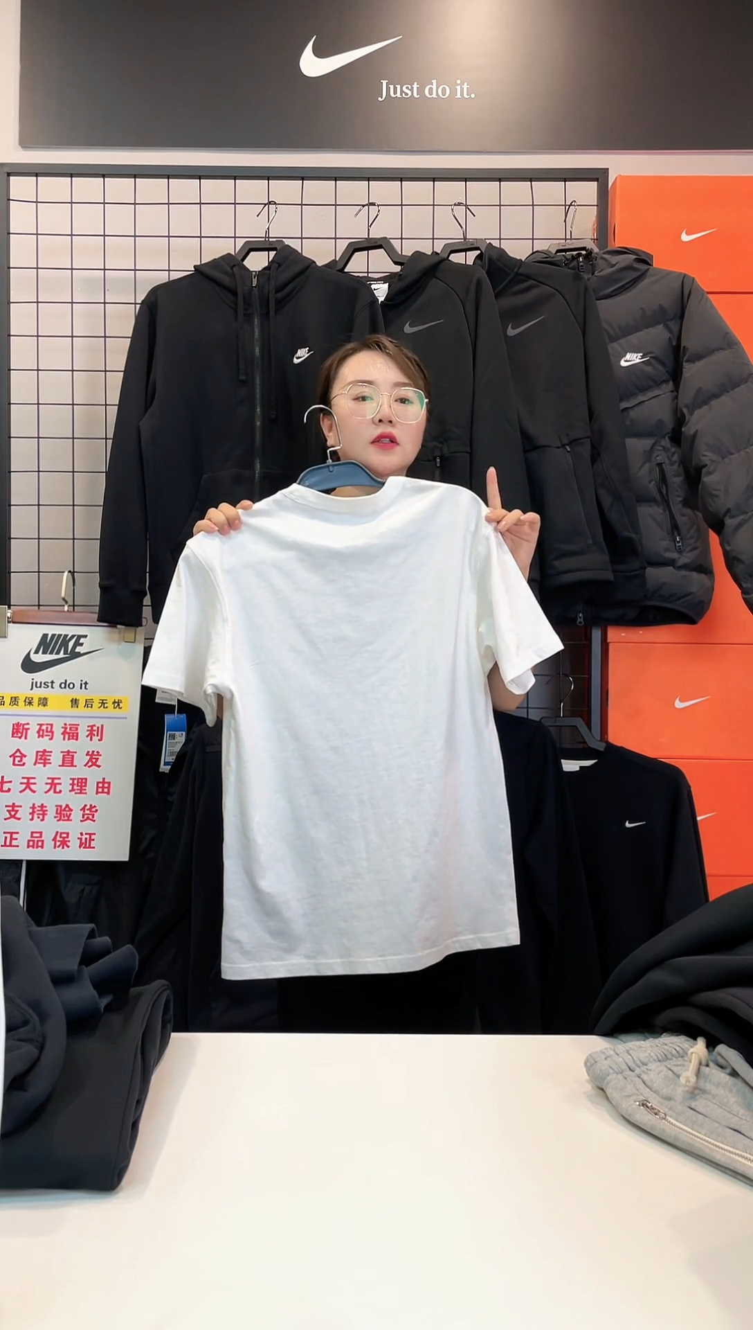 7393 白色中心标短袖XXL码200码-220斤 不退换