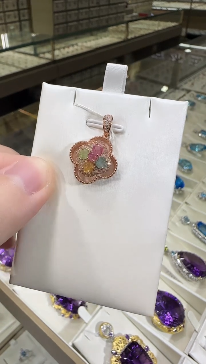 颈饰银S925镶嵌碧玺四叶花吊坠