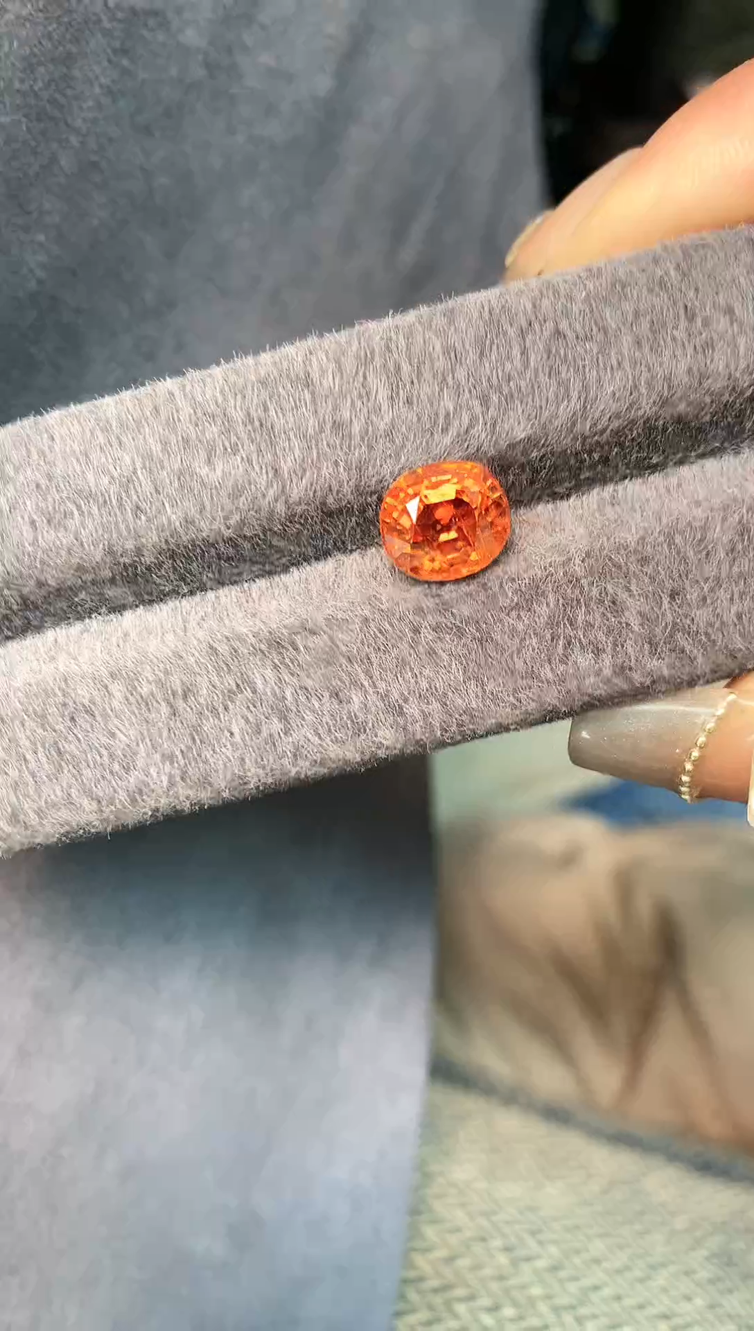 【闪购商品】石榴石（芬达石）耳饰未镶嵌5.61克拉