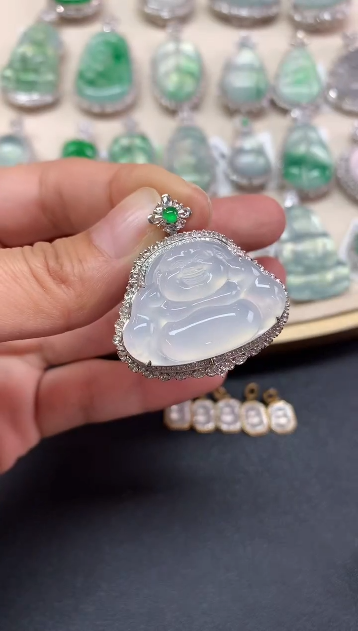 【闪购商品】翡翠吊坠(不含链)18K金镶嵌Q11|29800