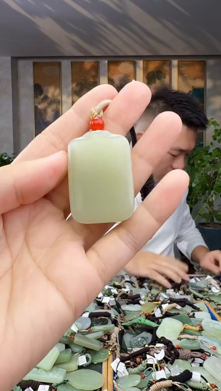 未镶嵌和田玉挂件拍一发一