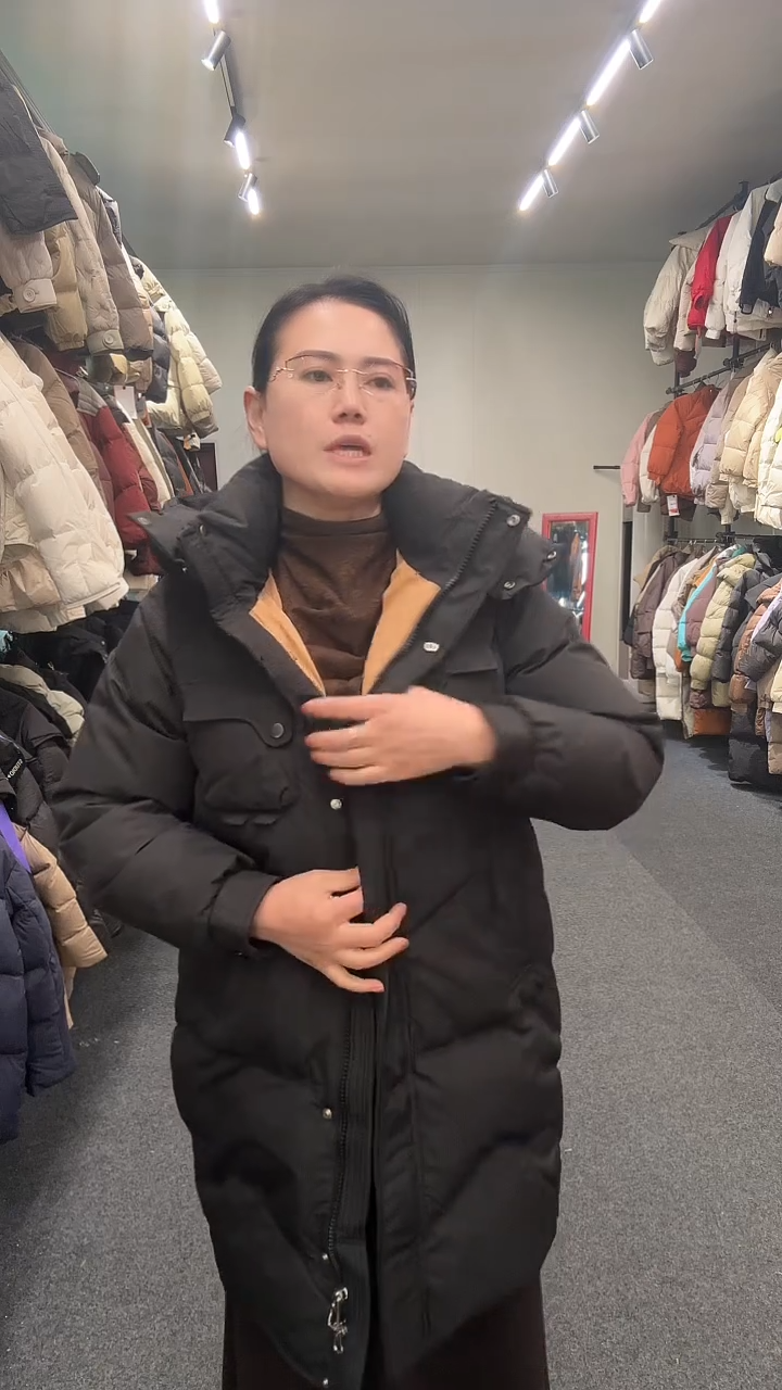 艾雨衣尚一秒闪购羽绒服