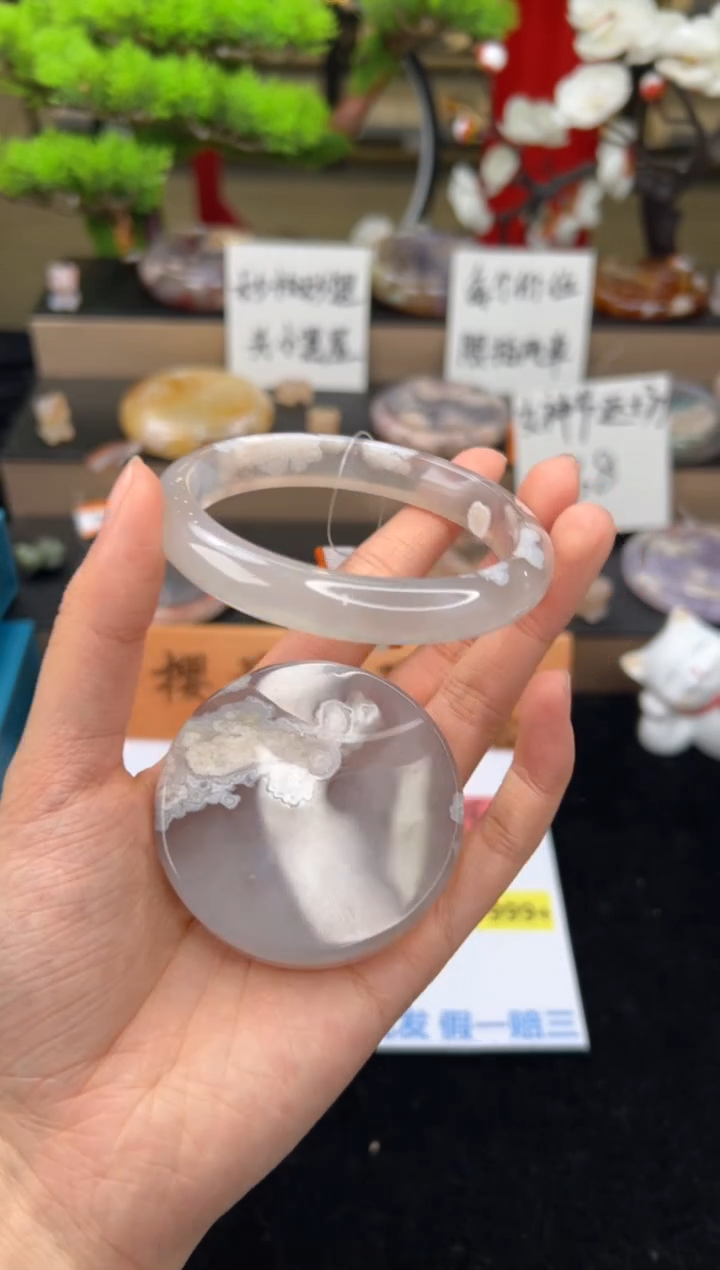 【闪购商品】石英质玉手镯未镶嵌58圈口（赠送镯心)242204