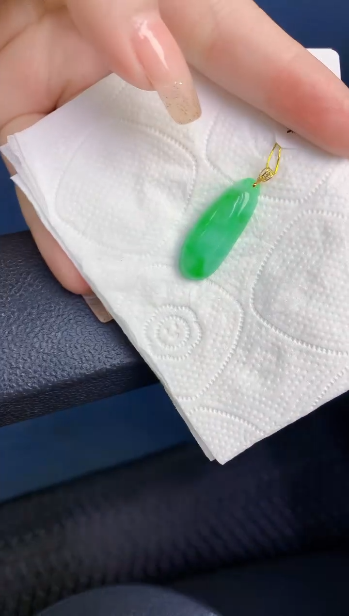 颈饰18K金镶嵌翡翠缅甸天然翡翠A货