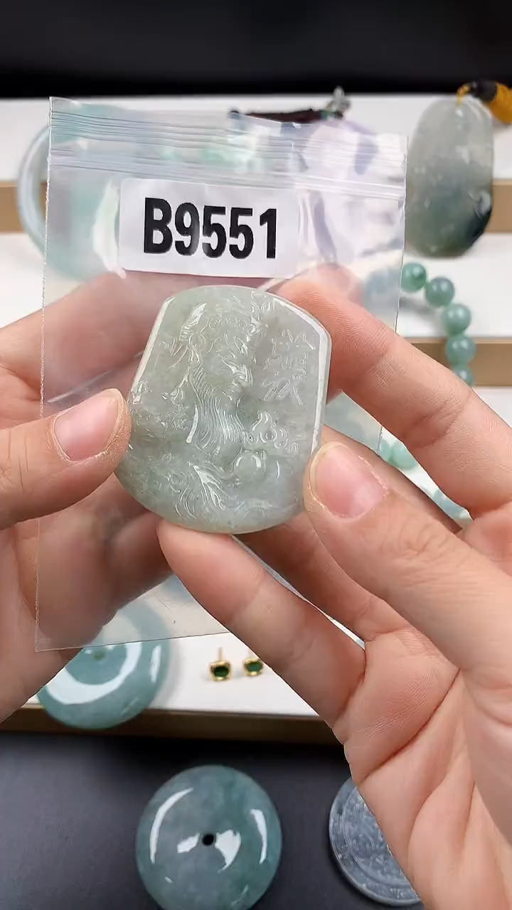 颈饰未镶嵌翡翠天然翡翠吊坠挂件